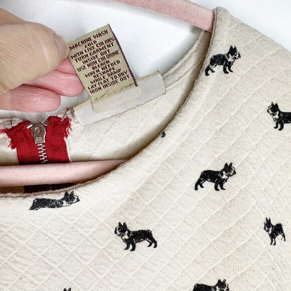 Art and Soul Dog Animal Print Long Sleeve Top Shirt Size Medium Exposed Back Zip - Picture 4 of 9